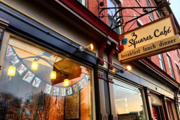 3 Squares Cafe