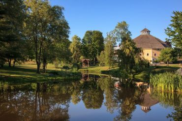Inn at the Round Barn
