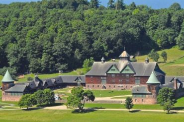 Farm to Medicine Cabinet Plant Walk | Shelburne Farms