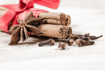 Holiday Fairs and Farmers Markets