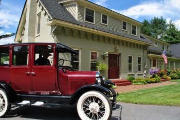 Brass Lantern Inn